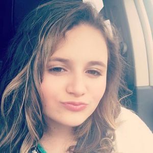 Meet your Posher, Olivia noelle